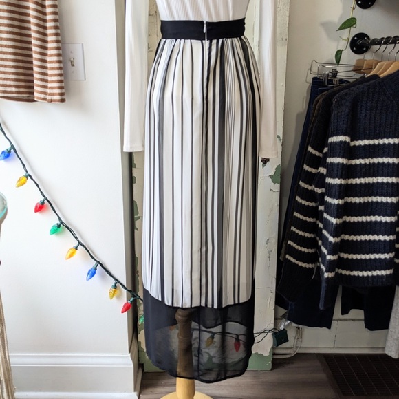 NWT Bodybag by Jude Azur Black and White Striped High-Waisted Maxi Skirt Size M - Picture 2 of 4